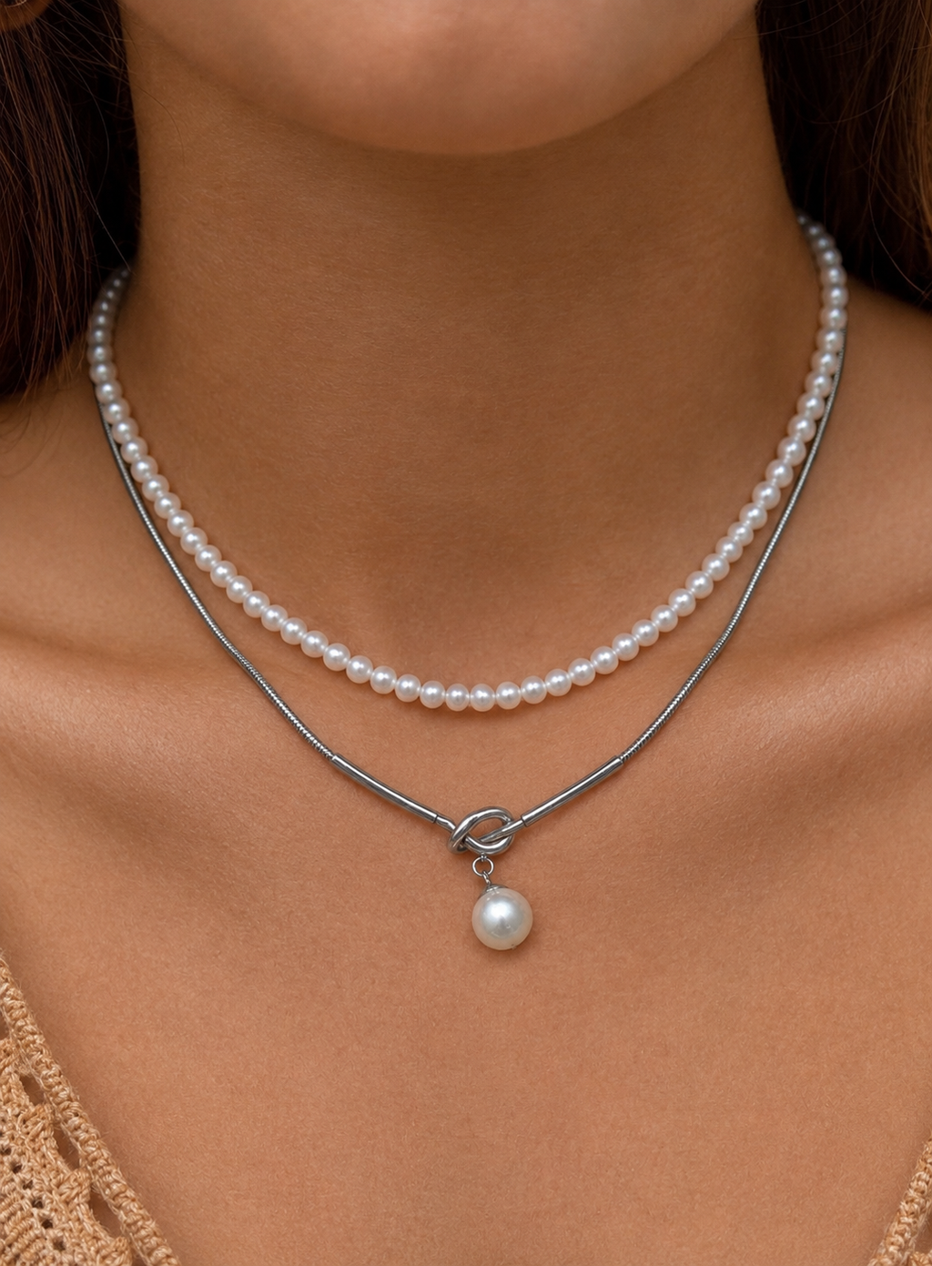 Pearl-knot necklace